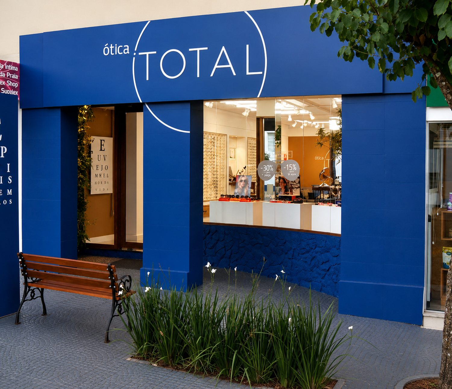 Fachada da Ótica Total, Loja Santo Cristo
